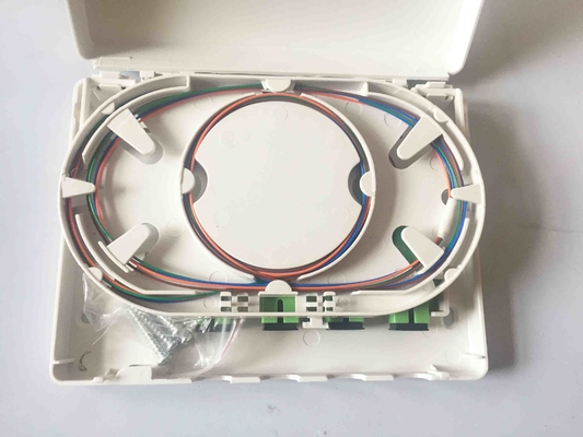 Easy Installation Fiber Optic Termination Box , 4 Cores Cable Distribution Box